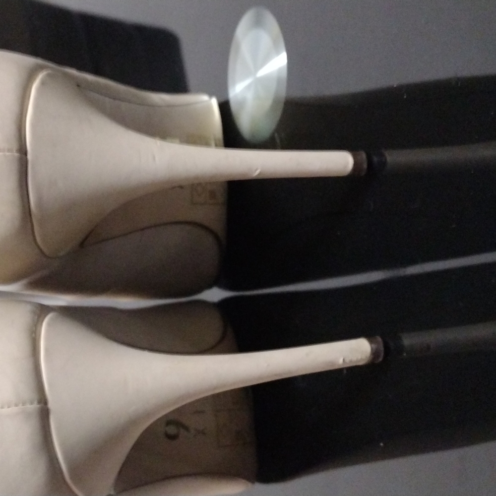 Pumps - Picture 3 of 3